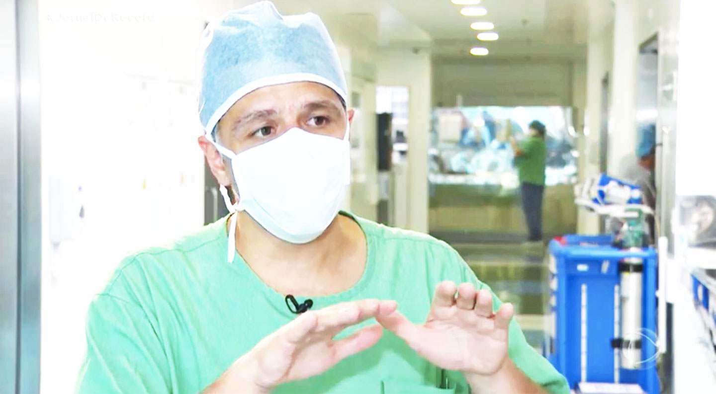 reconstru&ccedil;&atilde;o mam&aacute;ria