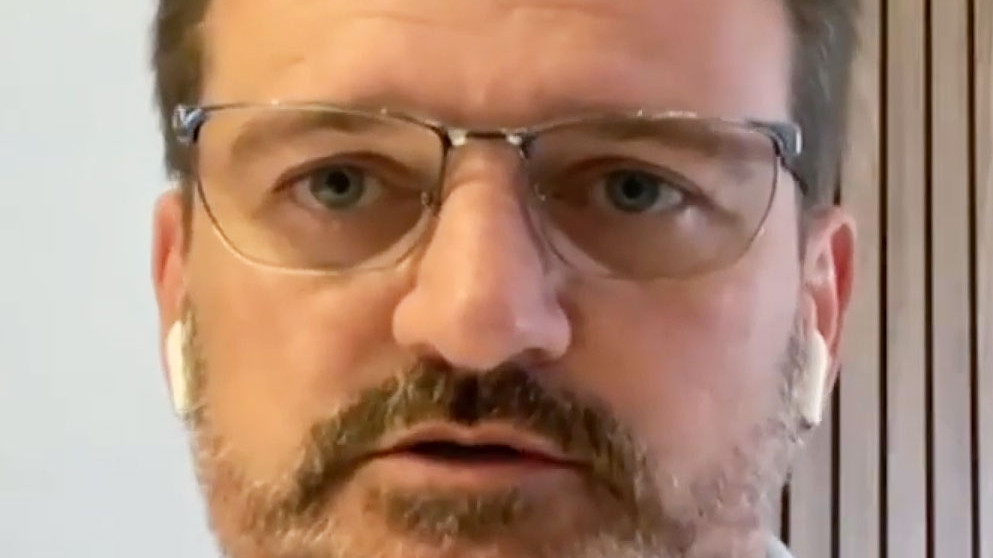 coração de porco em transplante