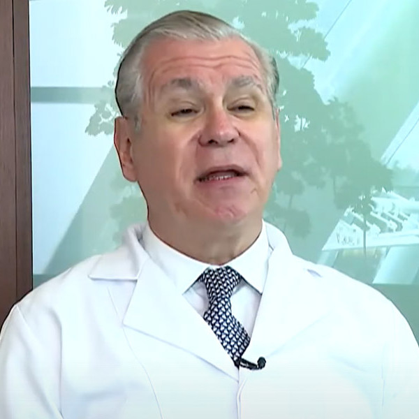 Dr. Marcelo Sampaio explica os riscos do uso de anabolizantes no Jornal da Record