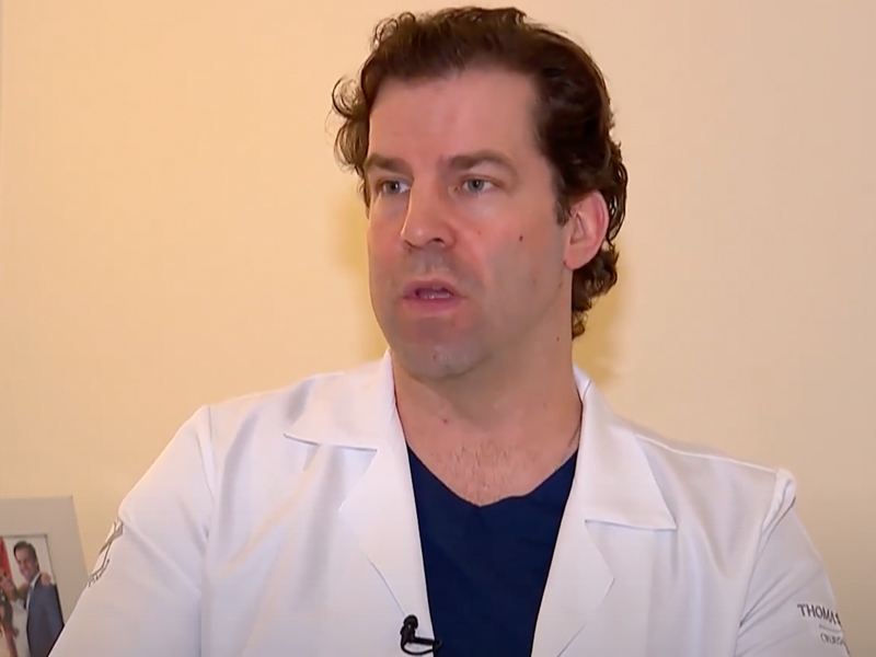 Dr. Thomas Benson explica a importância da escolha de um cirurgião plástico especialista em face