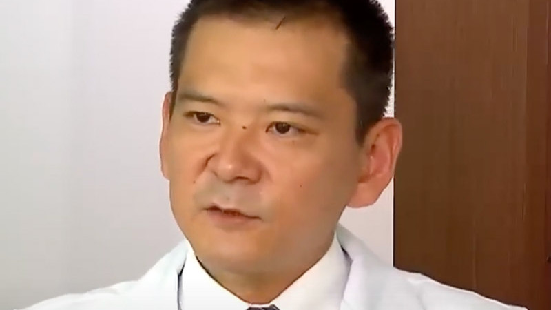 Mulheres costuram tela cirúrgica na língua para reduzir ingestão de alimentos