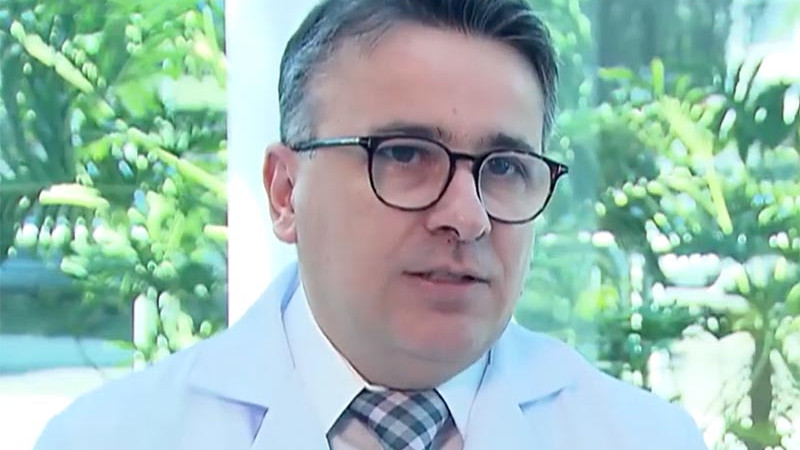 Jovem americano é a primeira pessoa a receber transplante de mãos e de rosto ao mesmo tempo