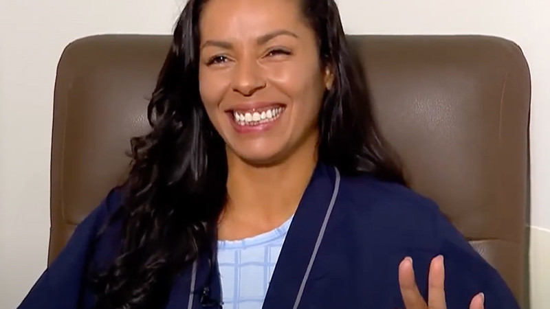 Bicampeã olímpica de vôlei comemora resultados de cirurgia inovadora para desgaste nas articulações