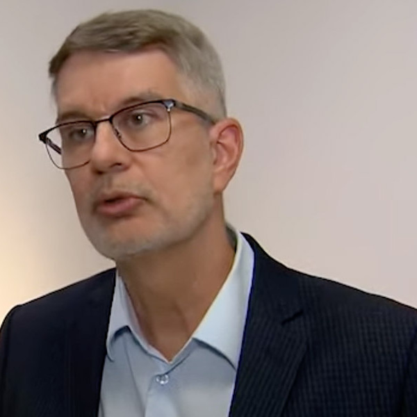 Pressão arterial em 12 por 8, considerada normal, passa a ser vista como um sinal de alerta