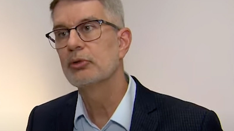 Pressão arterial em 12 por 8, considerada normal, passa a ser vista como um sinal de alerta